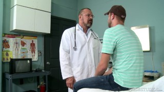 MenOver30 Doctor Daddy Has A Big Dick & I Need An Anal Checkup