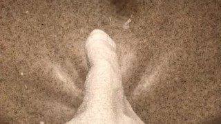Using lotion to masterbate, look at that thick load at the end !