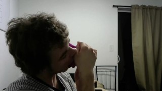Dildo Sucking (Otter)