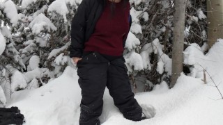 Anna/cockasiancunt stripteases and falls on her ass in snow.