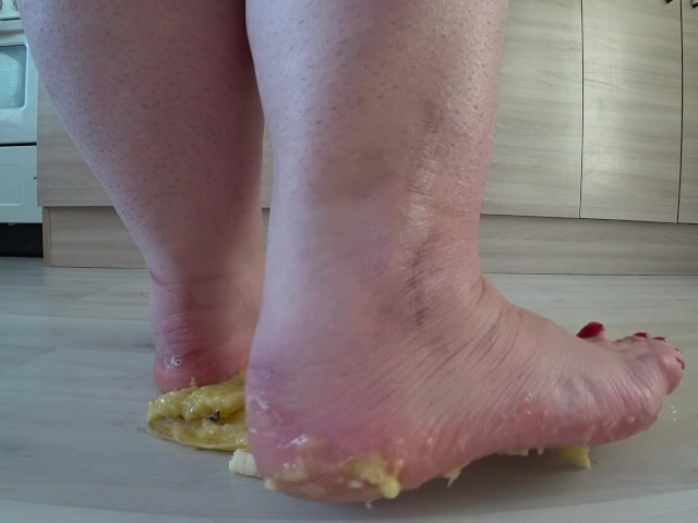 Mature Bbw Big Feet - A Big Mature Woman, Bbw, Smash a Banana With Bare Feet, Heels. Crash Trampl  - Free Porn Videos - YouPorn