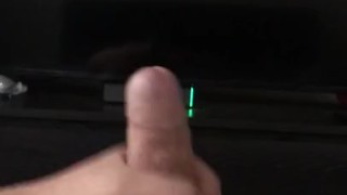 Quick jagg wit cum shot