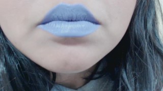Unusual Colored Lipstick Application