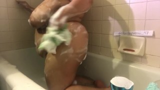 Come bath with me :)
