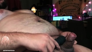 Cubby cums with his favorite vibrator