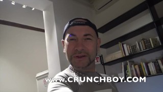 bel hetero viril et barbu accepte de sucer et se faire baiser par un daddy