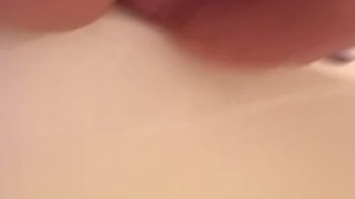 Pissing in my Tub (for all you piss lovers)