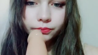 hot brunette loves ur cock
