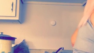 Bbw babe twerks fat ass