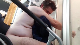 Watch me shower and have a quick jerk