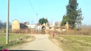 Italian amateur - public fuck in car