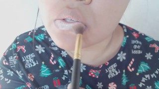 Mouth Fetish: Making my lips shine