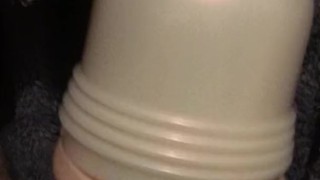 Teen cums in bed