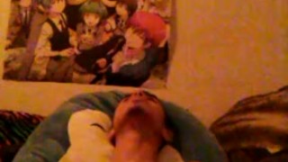 Amature jerking off with condom on.