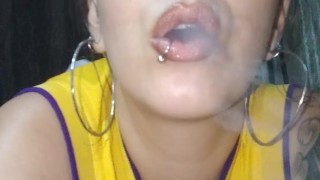 Let's smoke with Sativa Nery