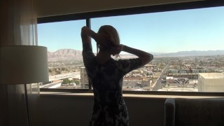 Girl invites you to see squirt-and-milk show in her Vegas hotel room