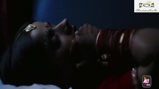 Aparna Bajpai Sex in the train (bidai)