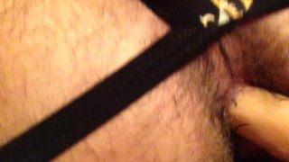 penetrandome bien rico y mi ano chorreando