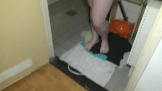 Meliss_vurig 39 weeks Pregnant solo Showering rubing and showerhead orgasem