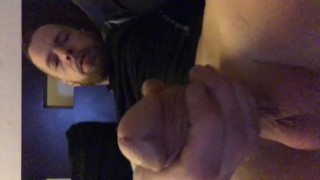 Hot white guy plating w big hard cock