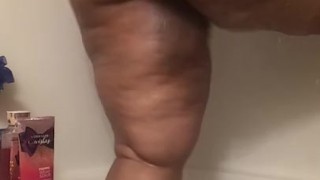 Hey, look at my big ass twerking close up!