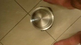 Sammy Austin Pissing and bathing foot in hotel ice bucket