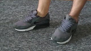 Skater Sneakers Air Max Cum in New Cargo Shorts