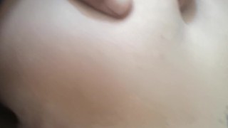 Me ponen de perrito y me la meten toda..