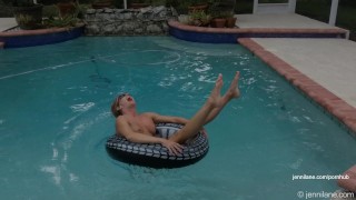 JenniLane is a Nude Spinner