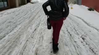 Mylie Blonde walking on the street and FLASH her ASS in PUBLIC