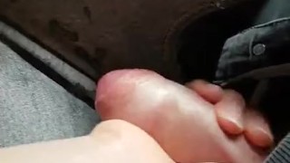 Padrona Darkshine fa una sega allo schiavo - inquadratura finale sui piedi
