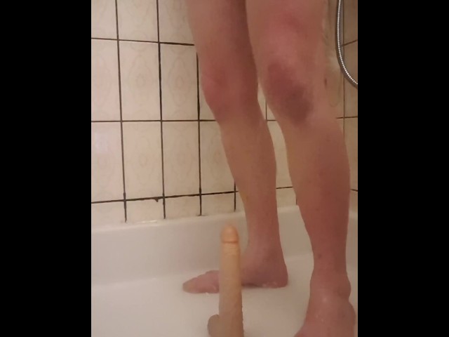 Bisexual Teen Boys - Dutch Bi-teen Boy Riding on a Big Cock When He Takes a Shower - VidÃ©os Porno  Gratuites - YouPorngay