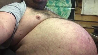 closeup belly clip