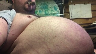 closeup belly clip