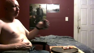 piggy eating a whole pizza 2/16/19