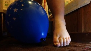 balloon stompin