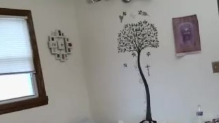 Voyeur masturbating while watching porn on phone