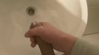 I like cumshot in the sink