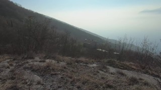 Teenager con corpo perfetto scopa sulla panchina in pubblico - LustTaste