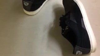 Shoeplay Video 009: Puma Shoeplay At Work 1