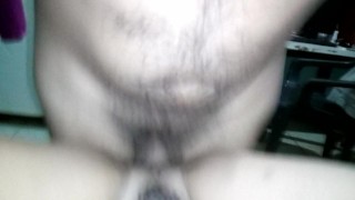 CASERO CON LA EMPLEADA CULO GRANDE COGIENDO BIEN RICO