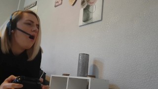 Wife distracted with orgasm while playing in online chat