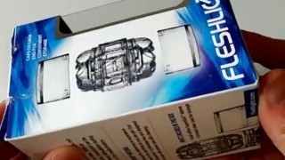 UNBOXING : FLESHLIGHT QUICKSHOT MASTURBATOR (Club-des-branleurs.fr)