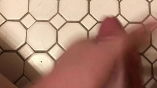 A good jerk to finish the night with a nice cumshot