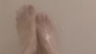 Bubbly man legs