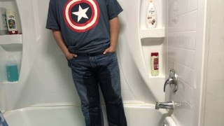 Relaxing Tub Pee