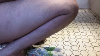 Anal fucking myself with a dildo and jerking off to cumshot.