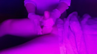 Sensual masseuse II - Heavenly slow handjob