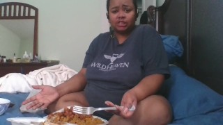 BBW mukbang and rambling (sorry if the sound isn't syncing)