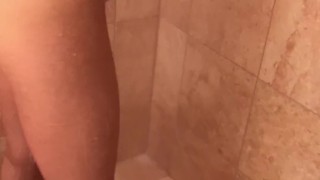 Fingers during my private shower - Clea Gaultier